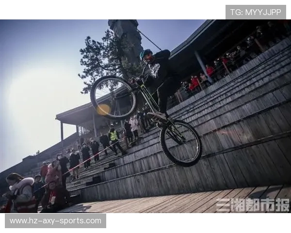 杭州极限运动队勇闯攀岩联赛逆袭之路展现拼搏精神与团队力量